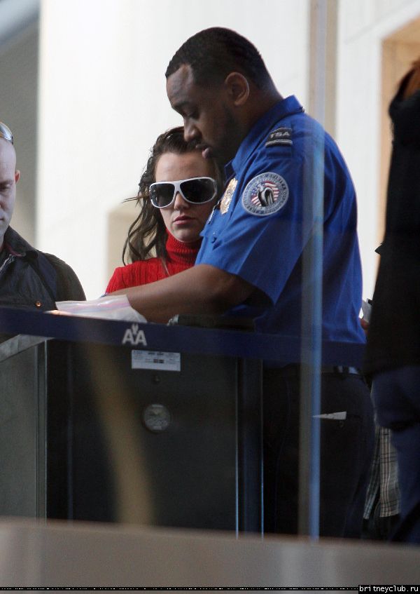 Бритни и Джейсон в аэропорту LAX28.jpg(Бритни Спирс, Britney Spears)