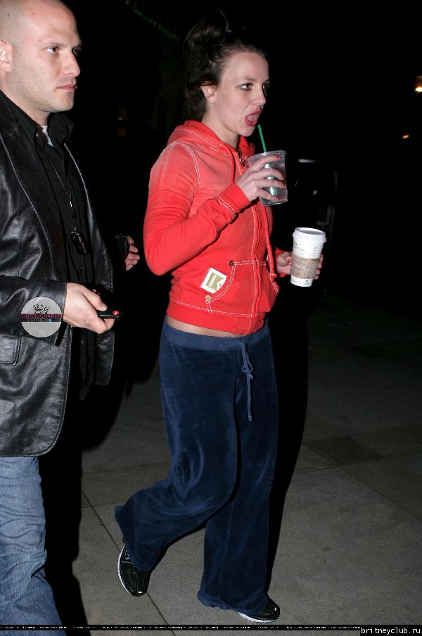Бритни покидает Starbucks28.jpg(Бритни Спирс, Britney Spears)