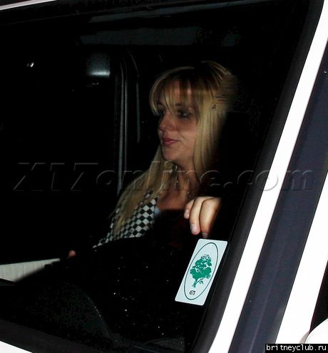 Бритни посещает салон Nine Zero One в Западном Голливуде33.jpg(Бритни Спирс, Britney Spears)