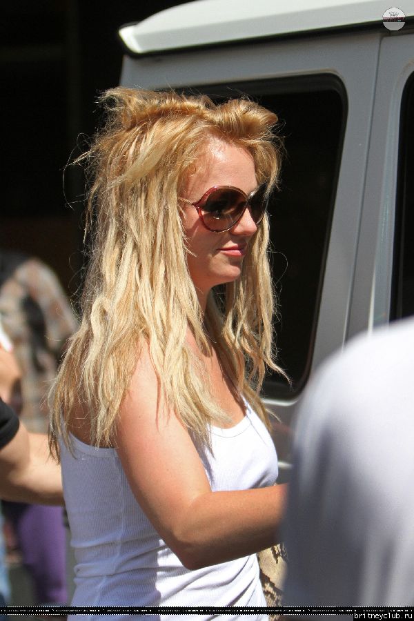 Бритни на шоппинге в Западном Голливуде81.jpg(Бритни Спирс, Britney Spears)