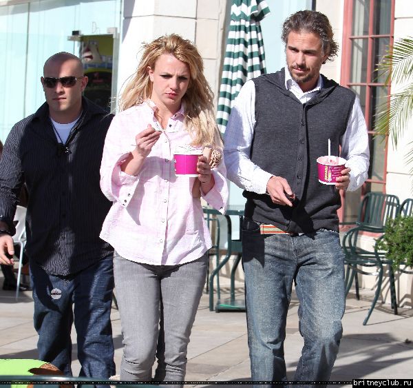 Бритни проводит время с Джейсоном33.jpg(Бритни Спирс, Britney Spears)