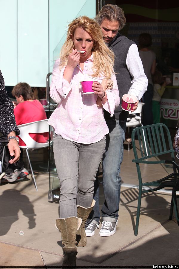 Бритни проводит время с Джейсоном44.jpg(Бритни Спирс, Britney Spears)