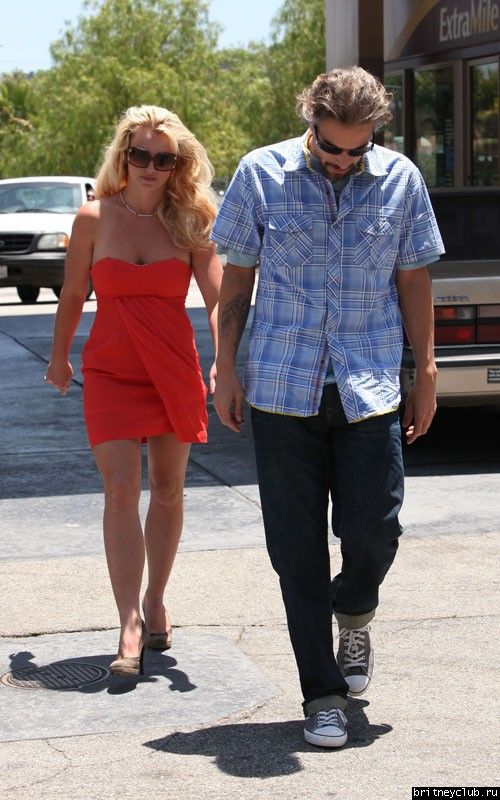 Бритни и Джейсон в Пасадина003.jpg(Бритни Спирс, Britney Spears)