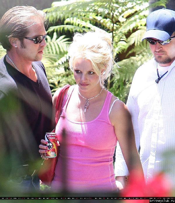 Бритни посещает студию Conway в Лос-Анджелесе19.jpg(Бритни Спирс, Britney Spears)