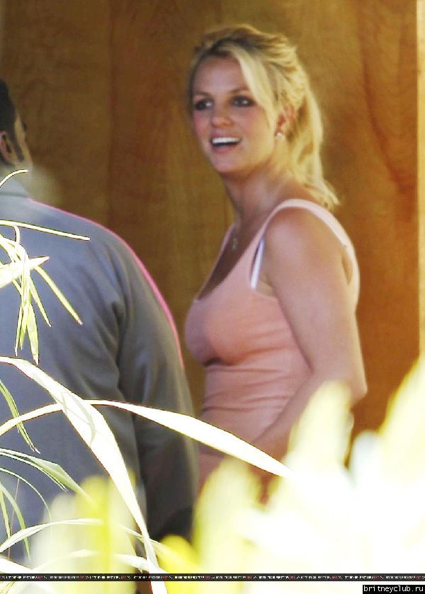 Бритни посещает студию в Лос-Анджелесе07.jpg(Бритни Спирс, Britney Spears)