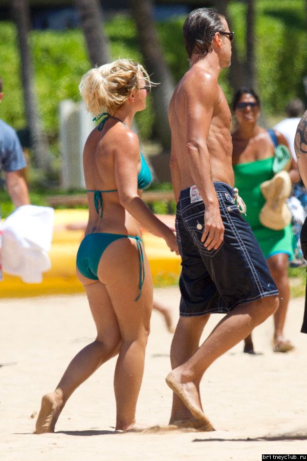 Бритни и Джейсон на Гавайях05.jpg(Бритни Спирс, Britney Spears)