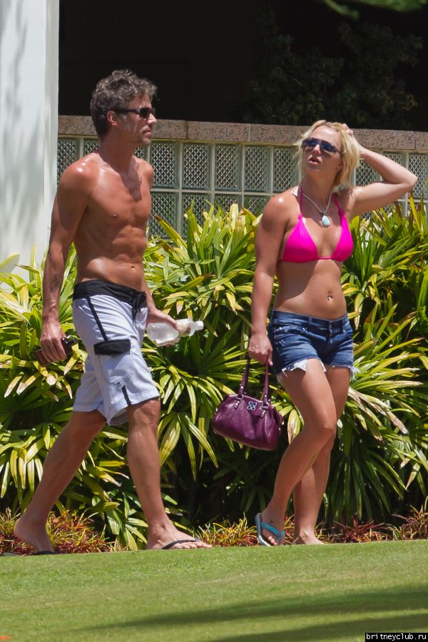 Бритни и Джейсон на Гавайях07.jpg(Бритни Спирс, Britney Spears)