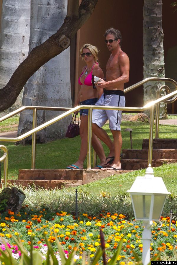 Бритни и Джейсон на Гавайях18.jpg(Бритни Спирс, Britney Spears)