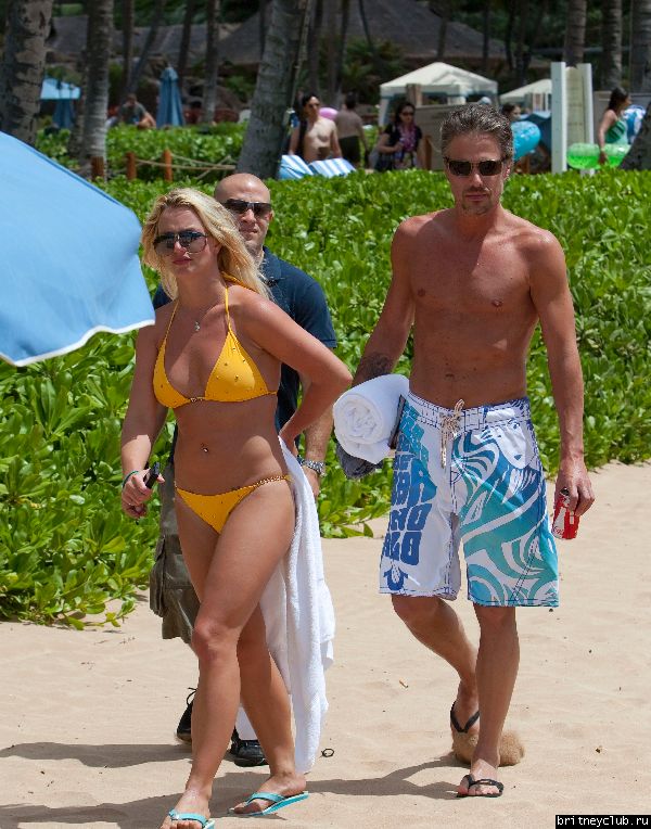 Бритни и Джейсон на пляже на курорте Мауи07.jpg(Бритни Спирс, Britney Spears)