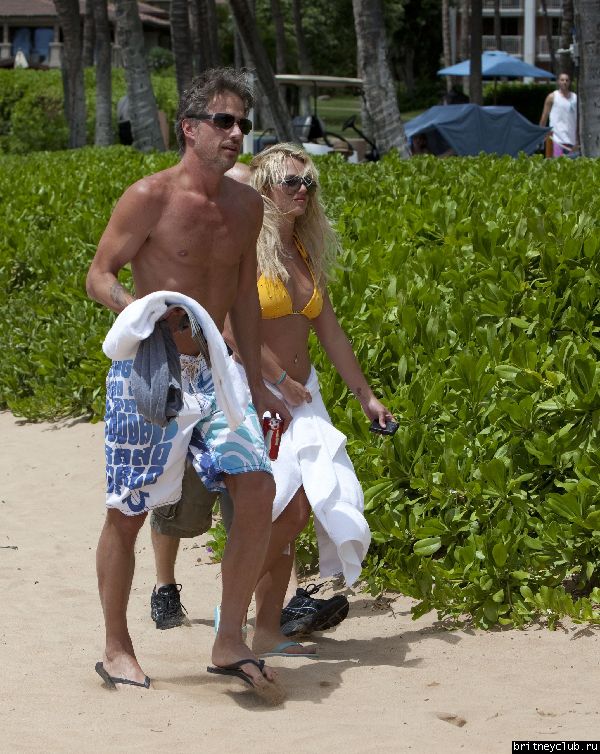 Бритни и Джейсон на пляже на курорте Мауи22.jpg(Бритни Спирс, Britney Spears)
