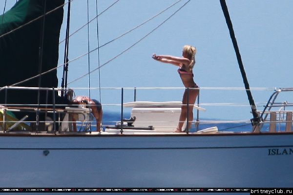 Бритни и Джейсон отдыхают на яхте 24.jpg(Бритни Спирс, Britney Spears)