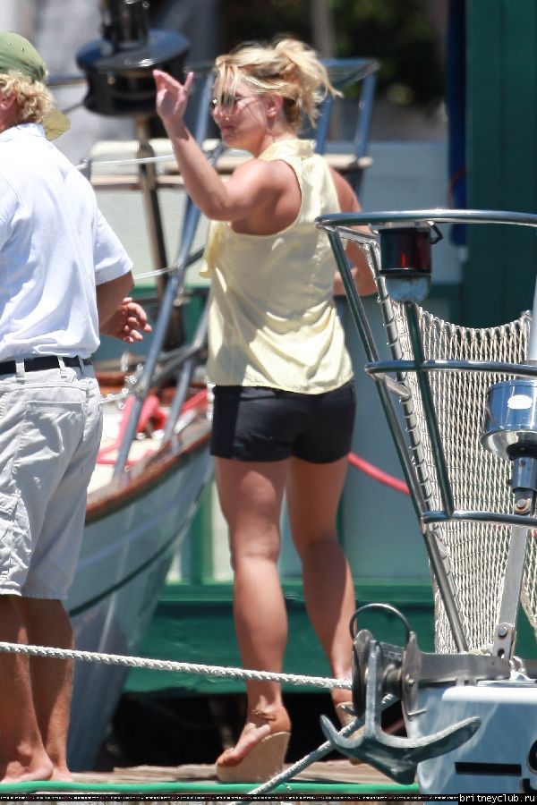 Бритни и Джейсон отдыхают на яхте 38.jpg(Бритни Спирс, Britney Spears)