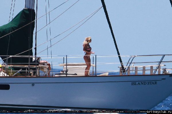 Бритни и Джейсон отдыхают на яхте 39.jpg(Бритни Спирс, Britney Spears)