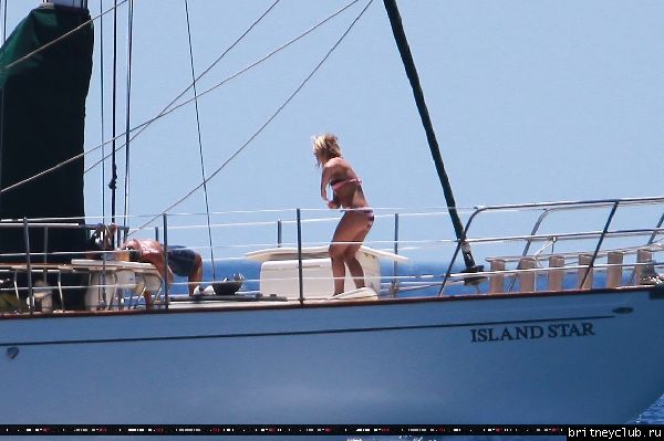 Бритни и Джейсон отдыхают на яхте 40.jpg(Бритни Спирс, Britney Spears)