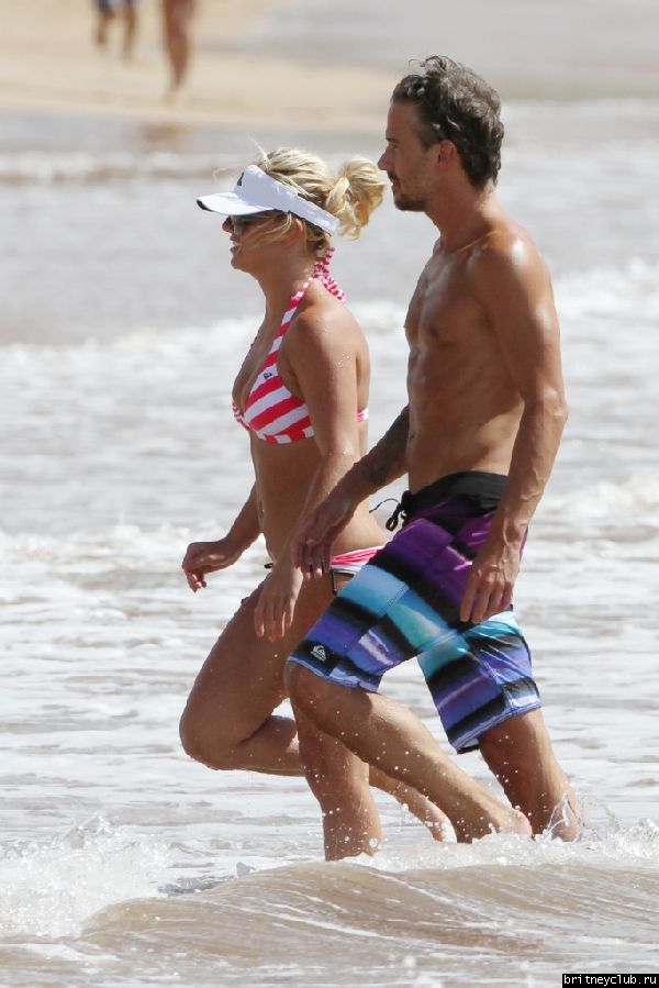 Бритни и Джейсон на курорте Мауи, Гавайи13.jpg(Бритни Спирс, Britney Spears)