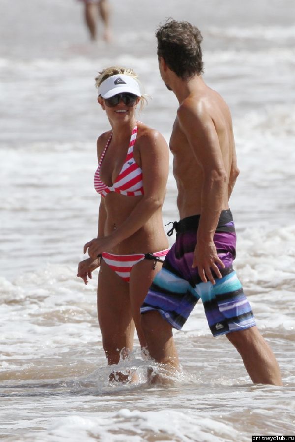 Бритни и Джейсон на курорте Мауи, Гавайи14.jpg(Бритни Спирс, Britney Spears)