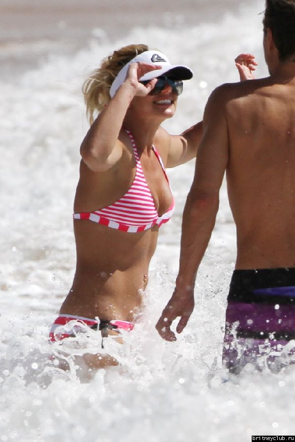 Бритни и Джейсон на курорте Мауи, Гавайи21.jpg(Бритни Спирс, Britney Spears)