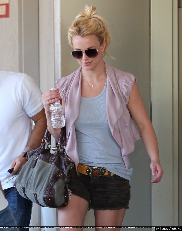 Бритни и Джейсон делают покупки в Санта-Монике07.jpg(Бритни Спирс, Britney Spears)