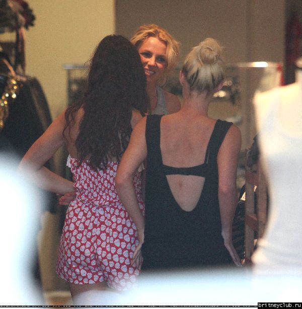 Бритни и Джейсон делают покупки в Санта-Монике23.jpg(Бритни Спирс, Britney Spears)