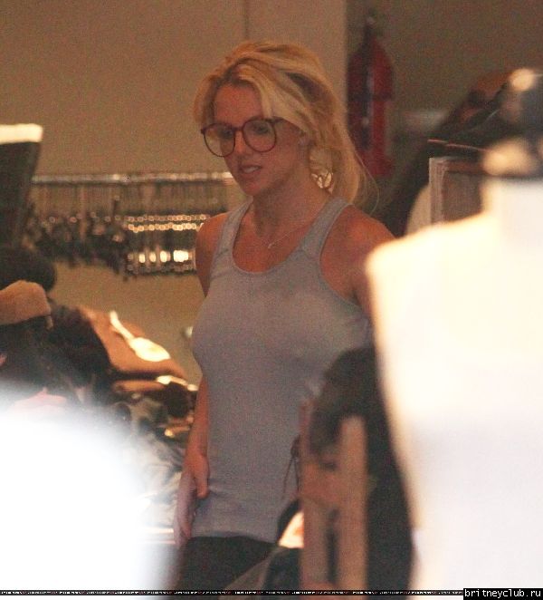 Бритни и Джейсон делают покупки в Санта-Монике26.jpg(Бритни Спирс, Britney Spears)