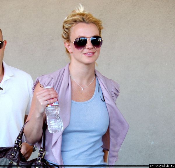 Бритни и Джейсон делают покупки в Санта-Монике46.jpg(Бритни Спирс, Britney Spears)