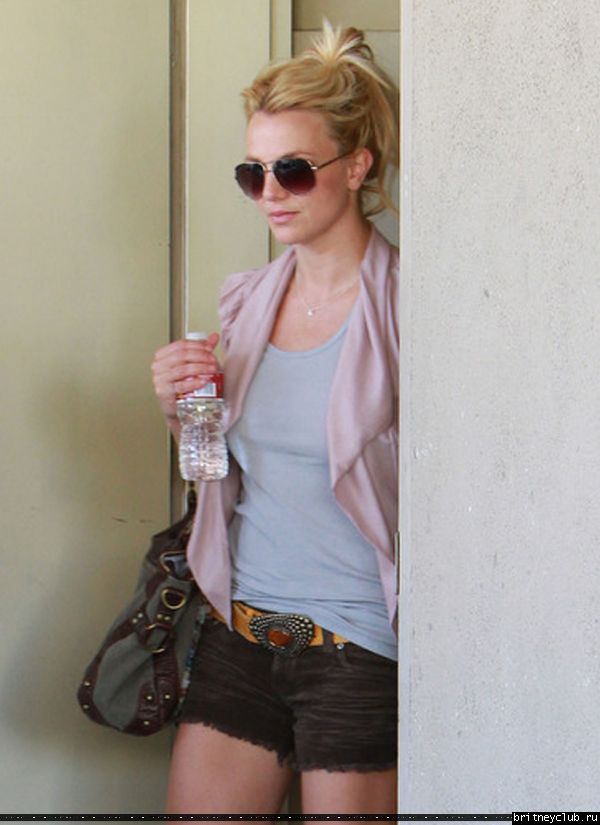 Бритни и Джейсон делают покупки в Санта-Монике47.jpg(Бритни Спирс, Britney Spears)