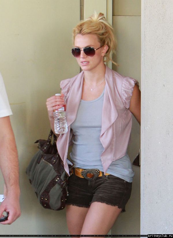 Бритни и Джейсон делают покупки в Санта-Монике48.jpg(Бритни Спирс, Britney Spears)
