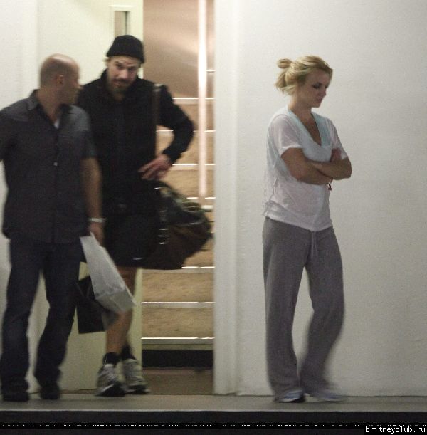 Бритни и Джейсон в Беверли Хиллз13.jpg(Бритни Спирс, Britney Spears)