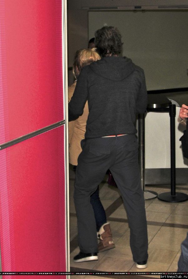 Бритни и Джейсон в аэропорту LAX2.jpg(Бритни Спирс, Britney Spears)