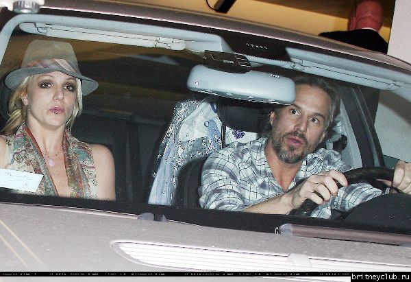 Бритни и Джейсон посещают агентство William Morris Endeavor77.jpg(Бритни Спирс, Britney Spears)