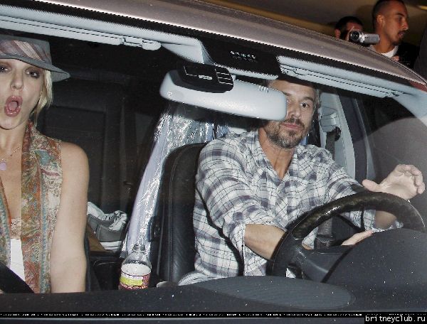 Бритни и Джейсон посещают агентство William Morris Endeavor78.jpg(Бритни Спирс, Britney Spears)