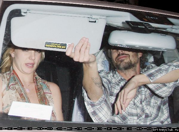 Бритни и Джейсон посещают агентство William Morris Endeavor79.jpg(Бритни Спирс, Britney Spears)