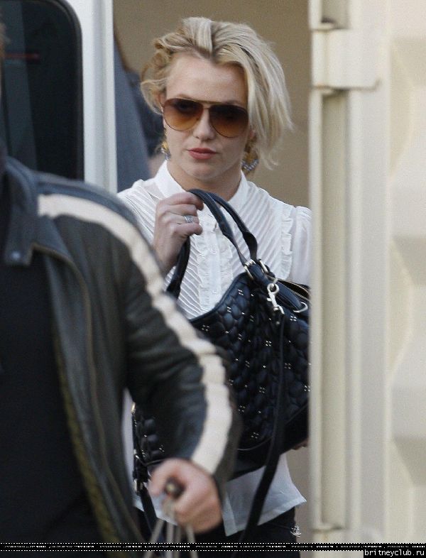 Бритни покидает торговый центр Westfield Mall54.jpg(Бритни Спирс, Britney Spears)