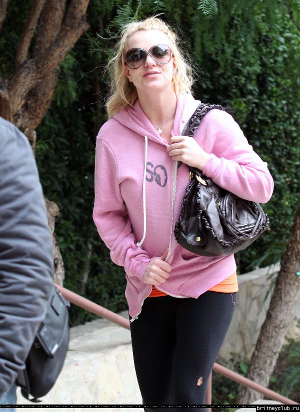 Бритни посещает студию танца в Голливуде22.jpg(Бритни Спирс, Britney Spears)