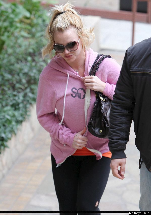 Бритни посещает студию танца в Голливуде26.jpg(Бритни Спирс, Britney Spears)