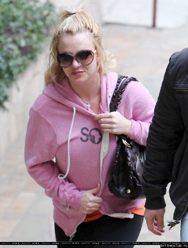 Бритни посещает студию танца в Голливуде28.jpg(Бритни Спирс, Britney Spears)
