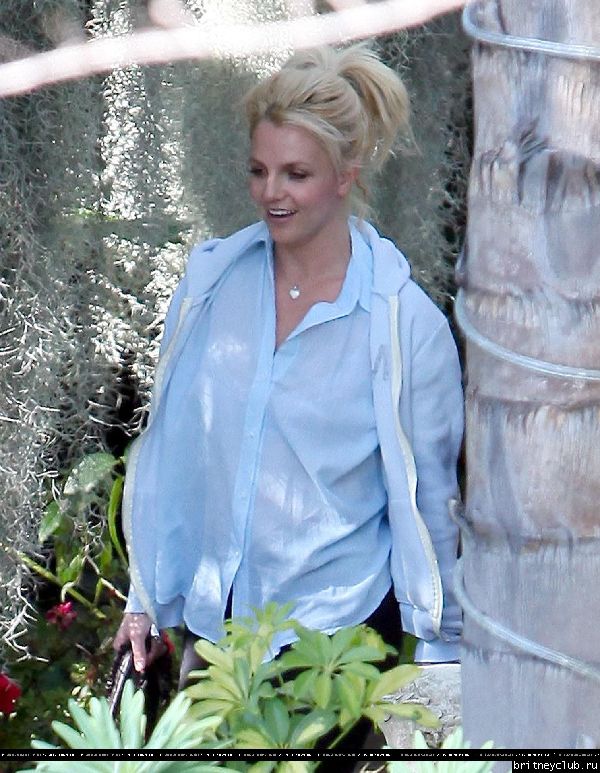 Бритни покидает студию Conway17.jpg(Бритни Спирс, Britney Spears)