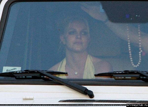 Бритни покидает студию звукозаписи в Голливуде08.jpg(Бритни Спирс, Britney Spears)