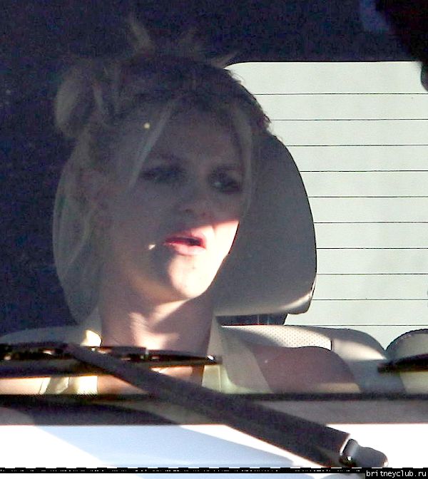 Бритни покидает студию звукозаписи в Голливуде19.jpg(Бритни Спирс, Britney Spears)