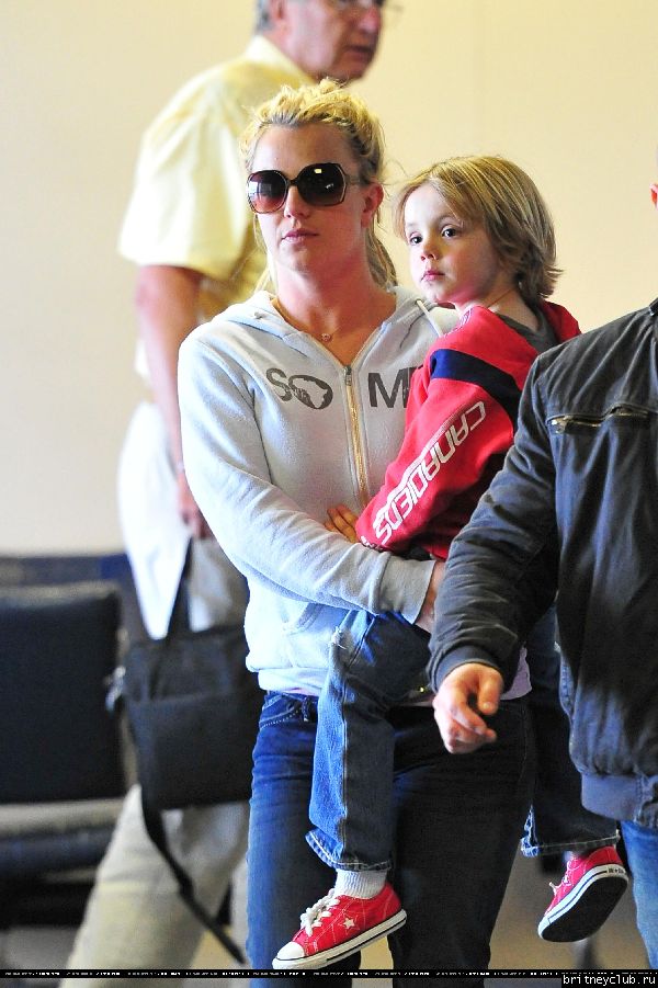 Бритни в аэропорту LAX 06.jpg(Бритни Спирс, Britney Spears)
