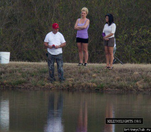 Бритни с семьей на озере в Луизиане11.jpg(Бритни Спирс, Britney Spears)