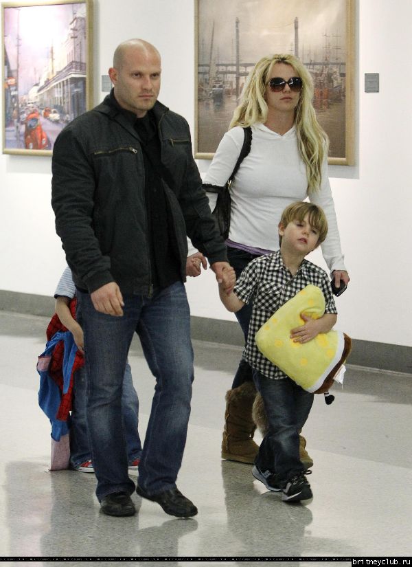 Бритни в аэропорту Нового Орлеана103.jpg(Бритни Спирс, Britney Spears)