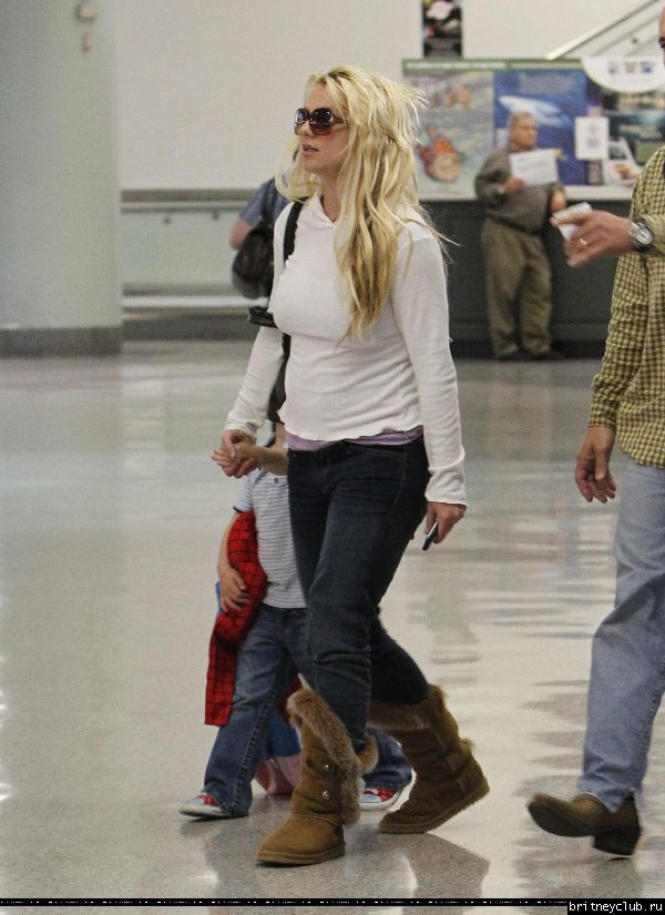 Бритни в аэропорту Нового Орлеана106.jpg(Бритни Спирс, Britney Spears)