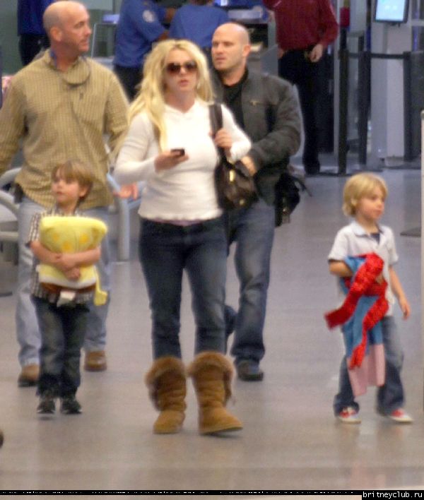 Бритни в аэропорту Нового Орлеана121.jpg(Бритни Спирс, Britney Spears)