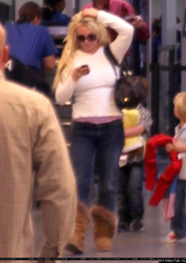 Бритни в аэропорту Нового Орлеана124.jpg(Бритни Спирс, Britney Spears)
