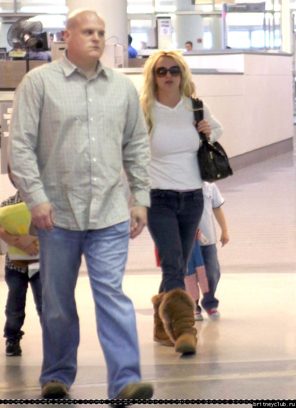 Бритни в аэропорту Нового Орлеана131.jpg(Бритни Спирс, Britney Spears)