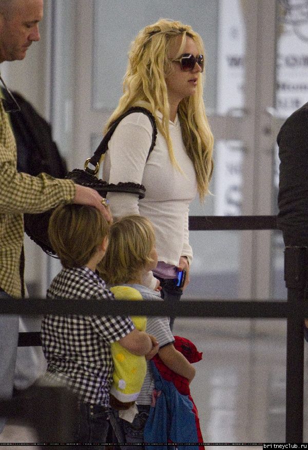Бритни в аэропорту Нового Орлеана73.jpg(Бритни Спирс, Britney Spears)