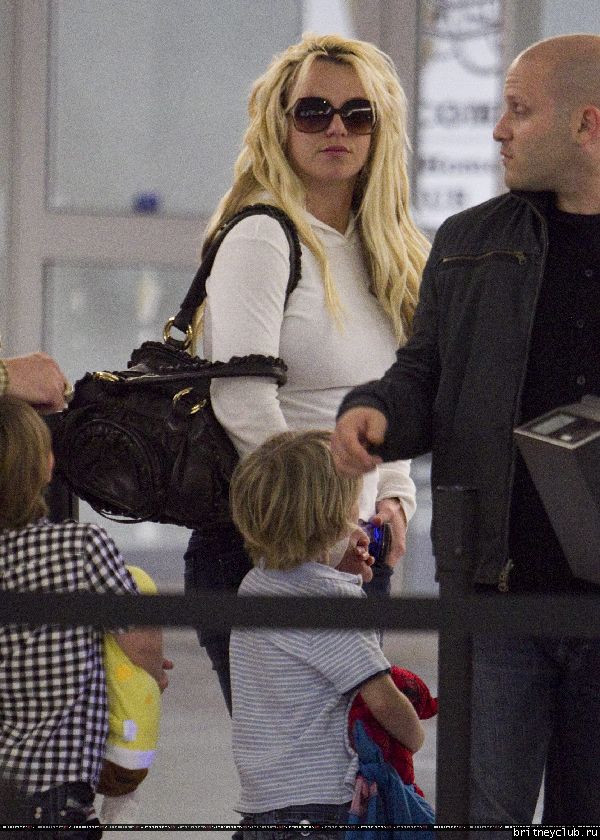 Бритни в аэропорту Нового Орлеана74.jpg(Бритни Спирс, Britney Spears)