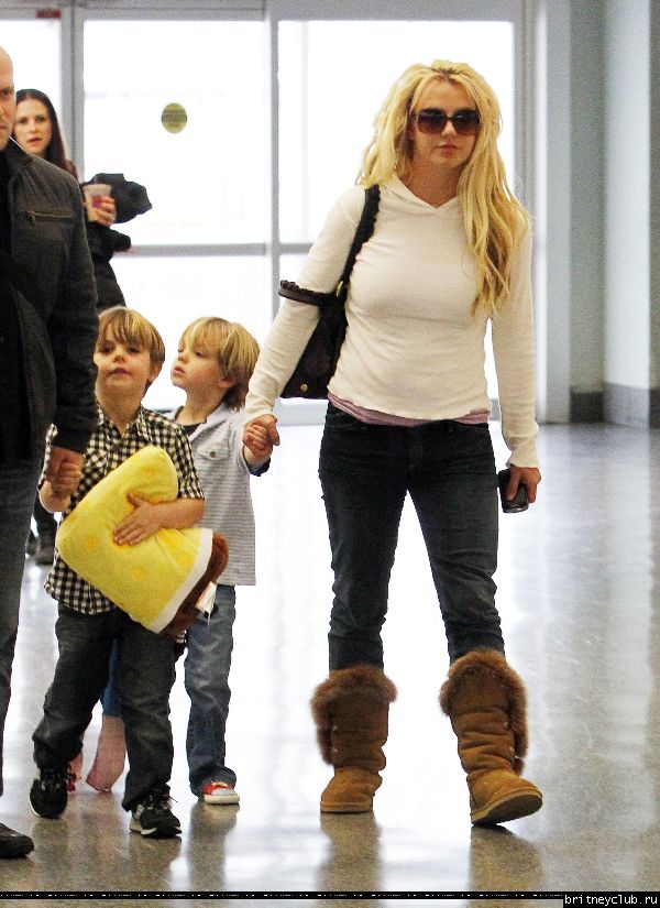 Бритни в аэропорту Нового Орлеана89.jpg(Бритни Спирс, Britney Spears)