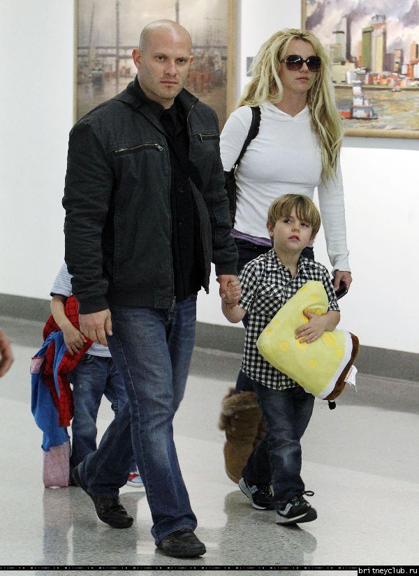 Бритни в аэропорту Нового Орлеана92.jpg(Бритни Спирс, Britney Spears)